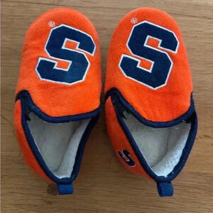 Syracuse slippers - Kids size XL
